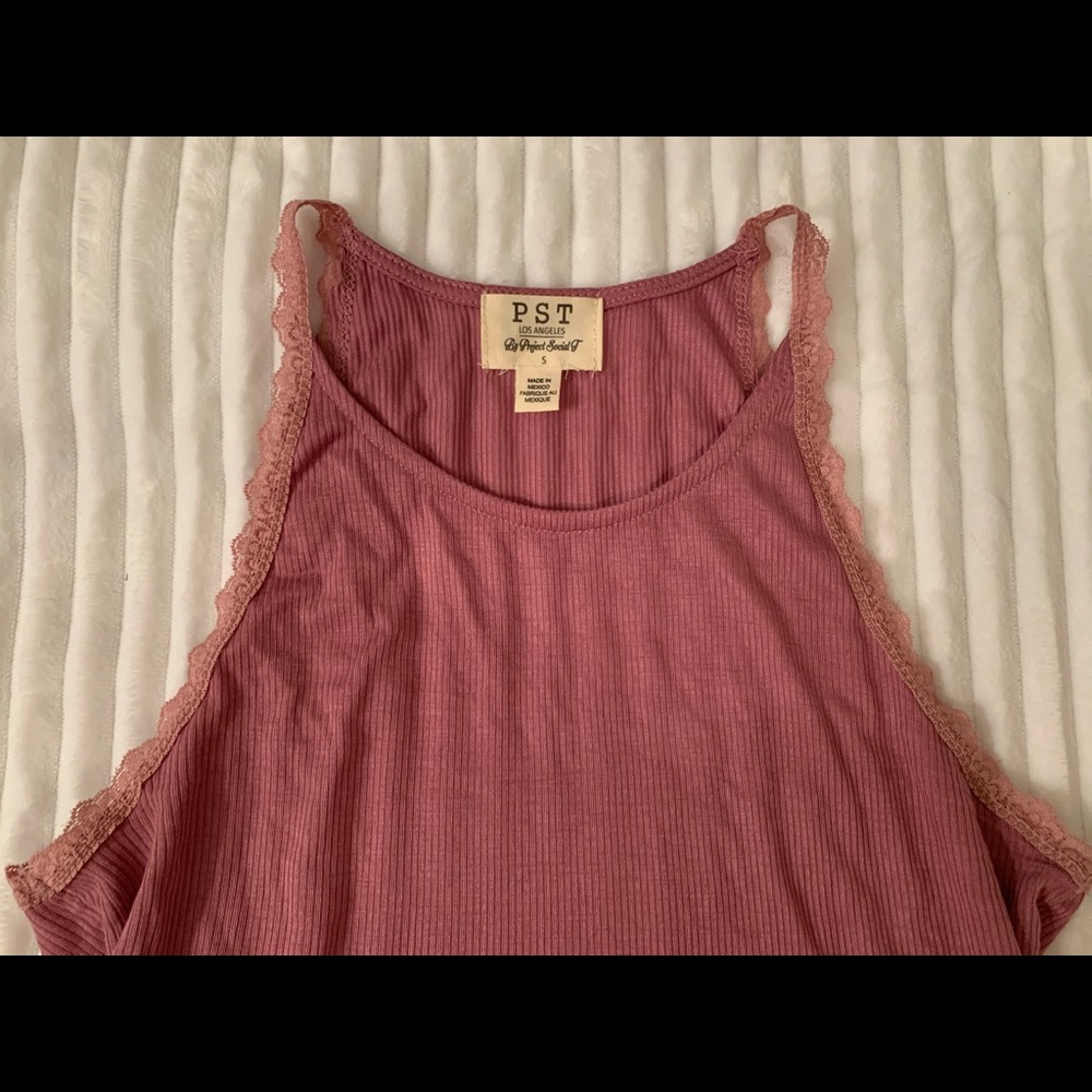 Pink Lace Tank Top - Picture 3 of 4